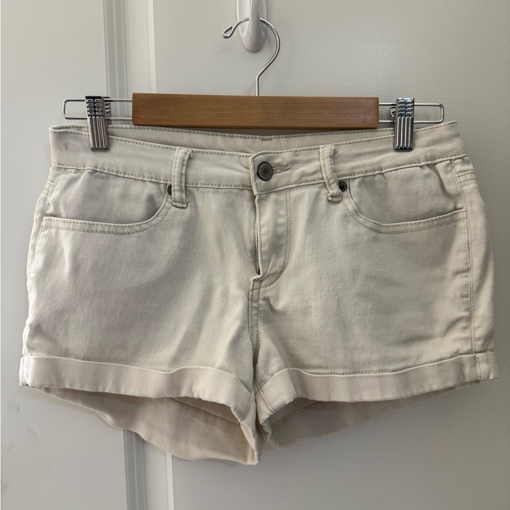 Woman’s Tommy Girl shorts